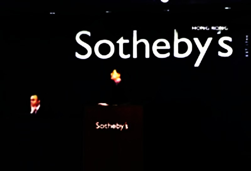 diamond,adamant,rhombus,rhomb,baseball diamond,infield,ball field,baseball field