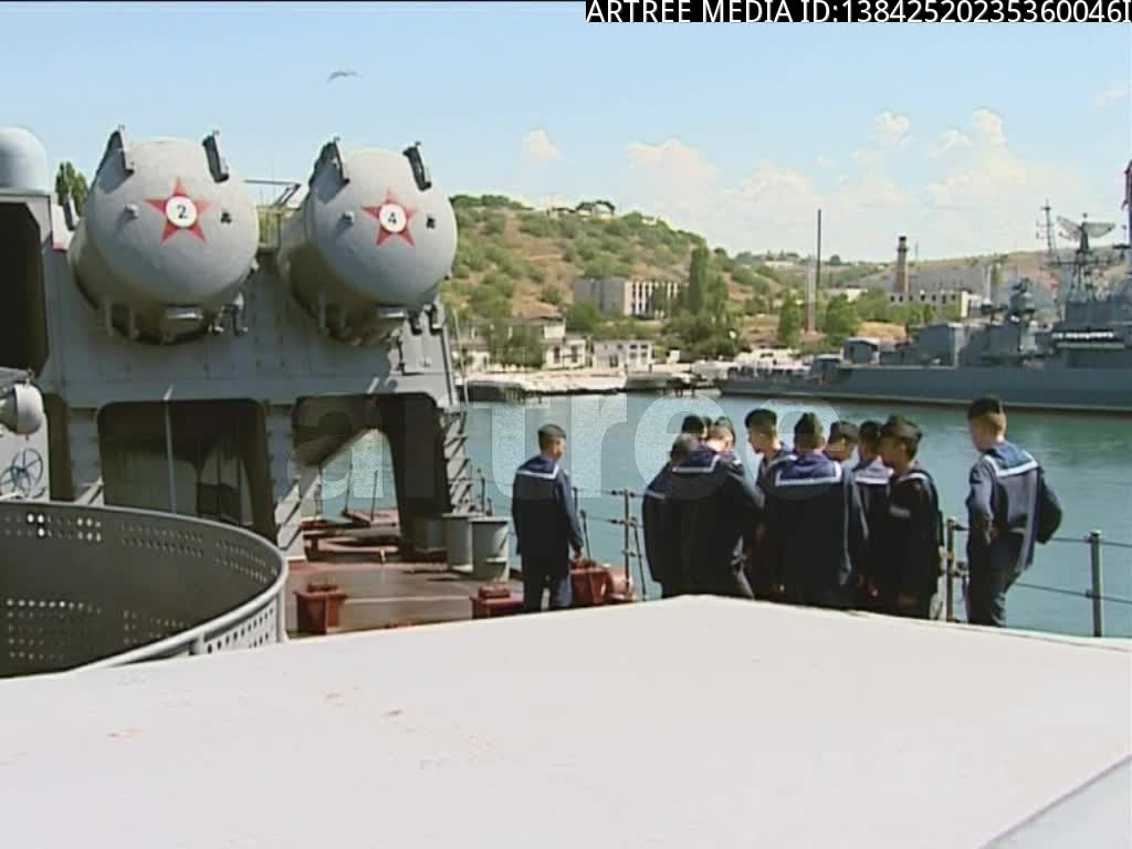 mariner,seaman,jacktar,jack,old salt,seafarer,sea dog